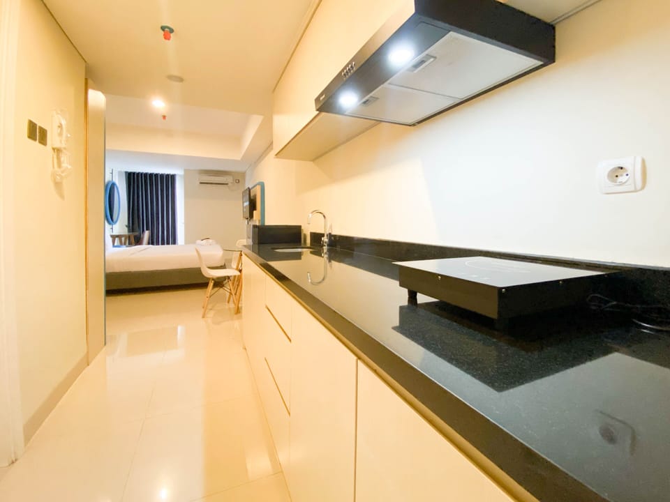 Apartment | Private kitchen | Full-size fridge, stovetop, rice cooker