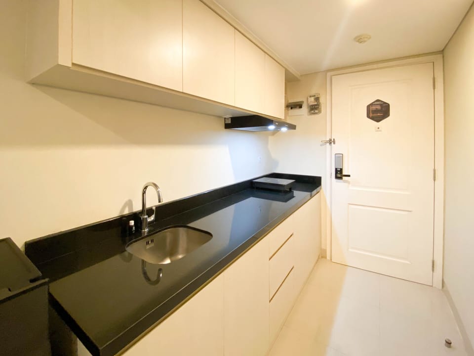 Apartment | Private kitchen | Full-size fridge, stovetop, rice cooker