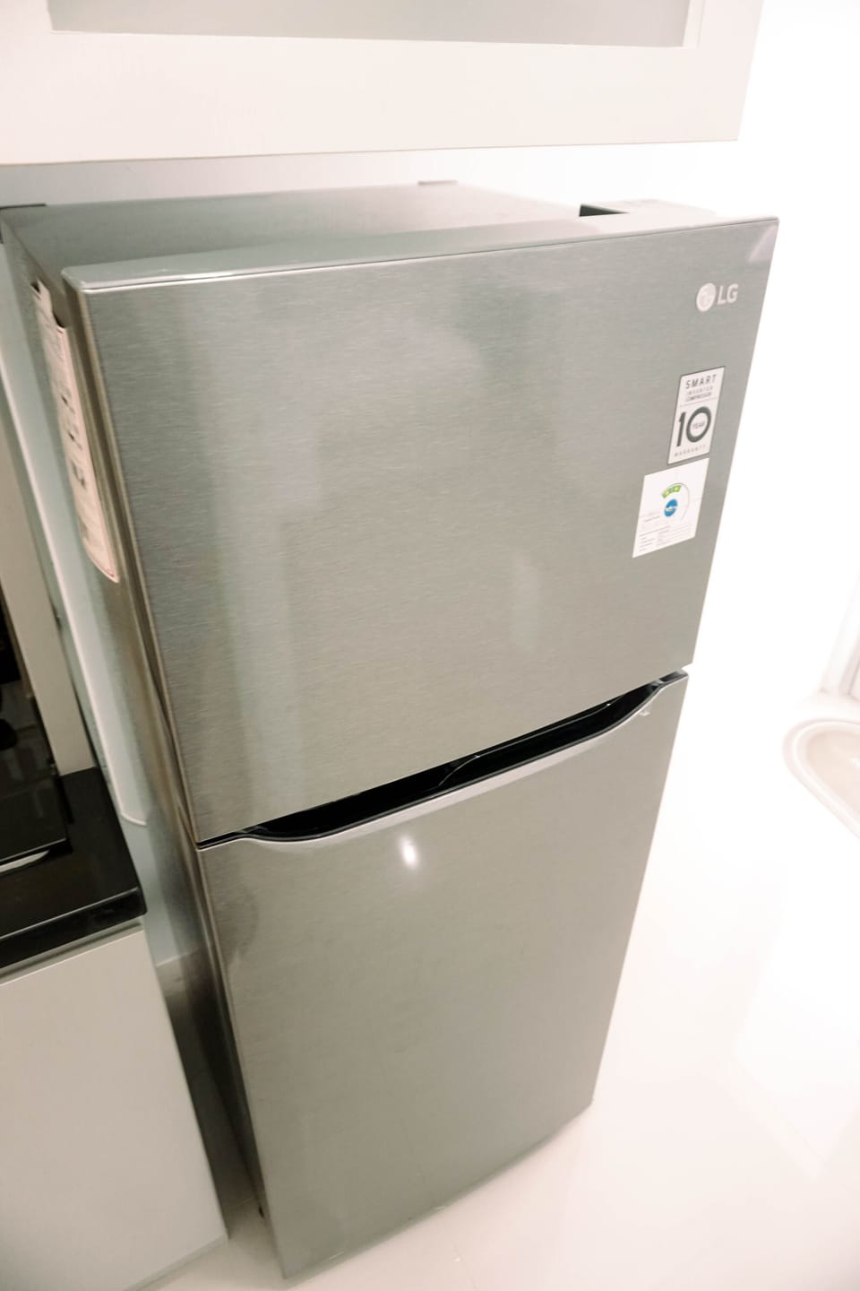 Apartment | Private kitchen | Full-size fridge, stovetop, rice cooker, cookware/dishes/utensils