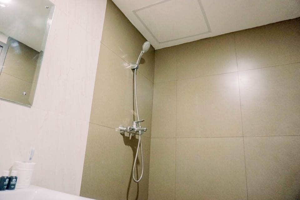 Apartment | Bathroom | Shower, towels