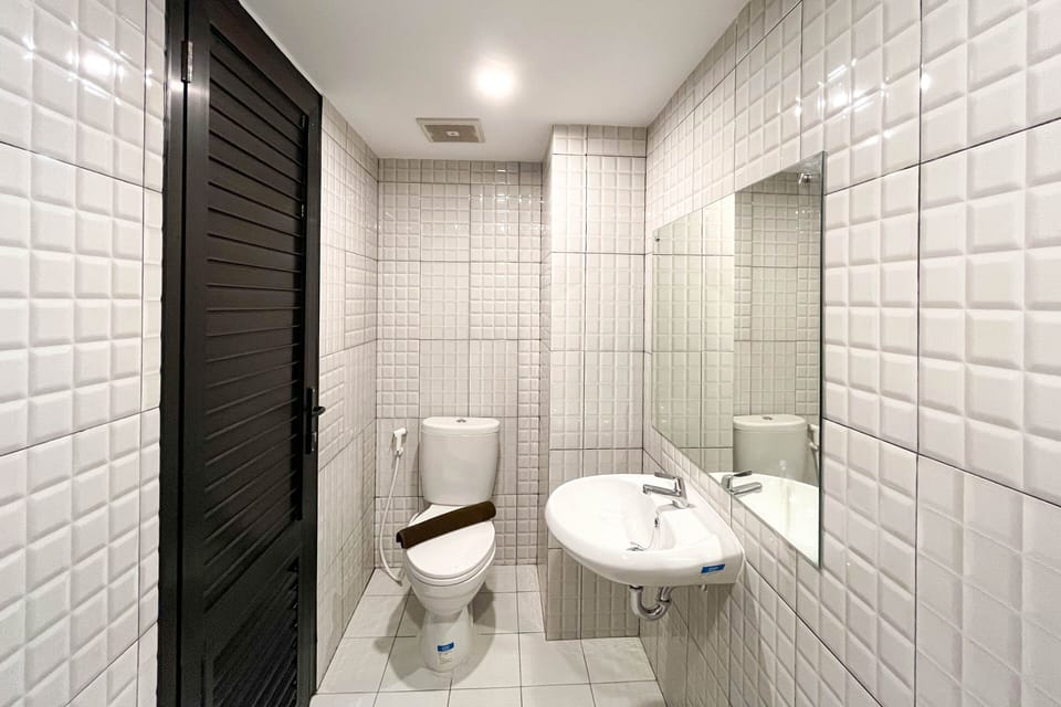 Apartment | Bathroom | Shower, towels