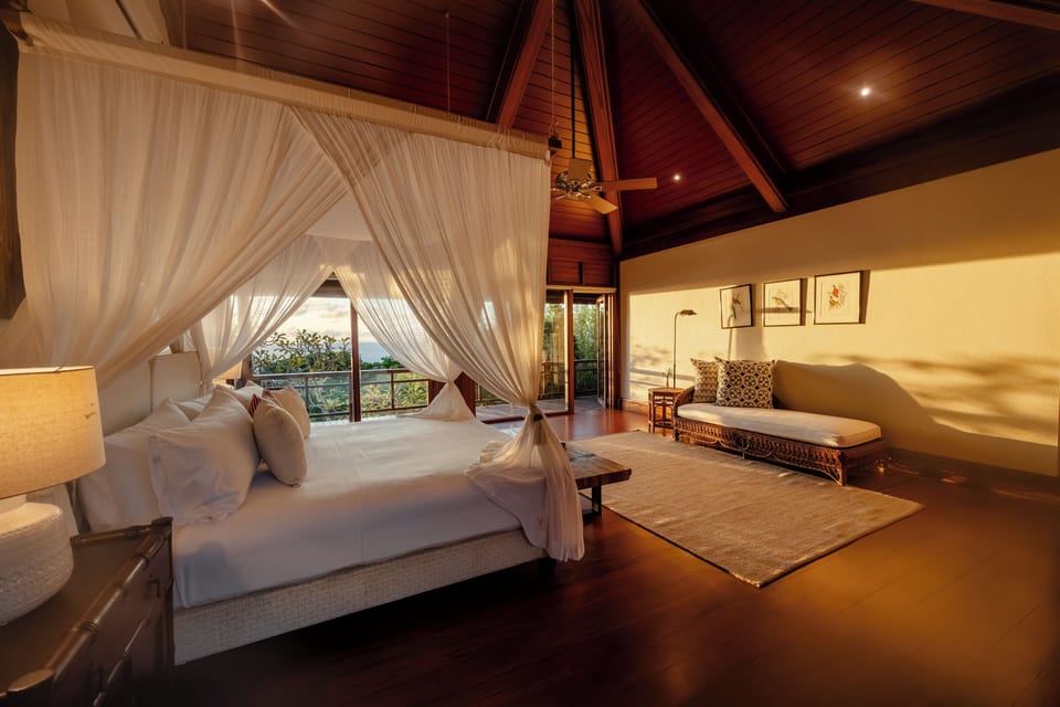 Vale'O | Egyptian cotton sheets, premium bedding, down comforters, minibar