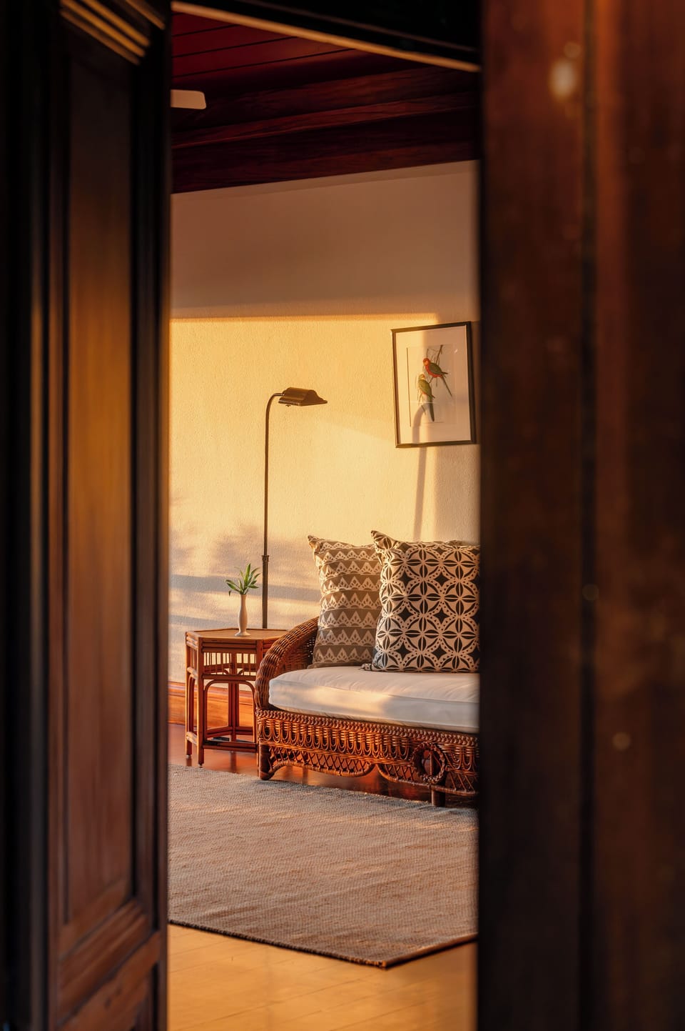 Vale'O | Egyptian cotton sheets, premium bedding, down comforters, minibar