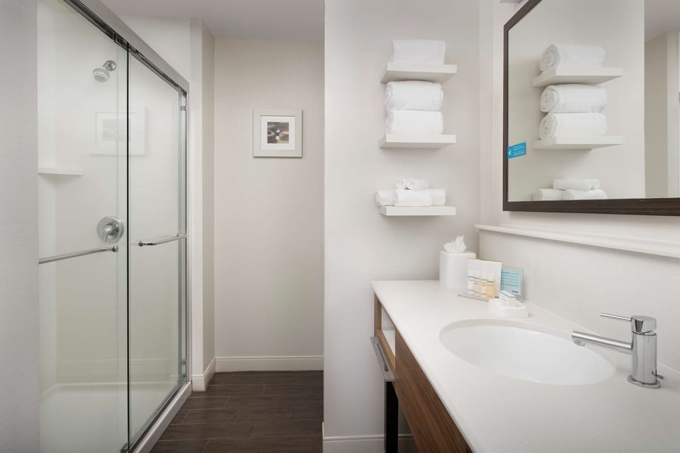 Bathroom shower