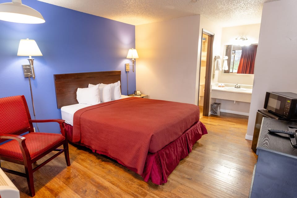 Free WiFi, bed sheets, wheelchair access