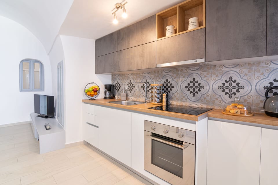 House | Private kitchen | Fridge, oven, griddle, kitchen islands