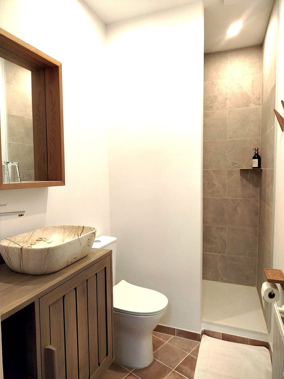 Comfort Double or Twin Room (Chambre Tomette) | 1 bedroom, individually decorated, individually furnished