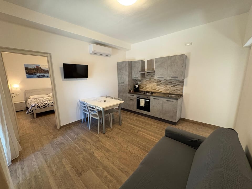 Superior Apartment | Private kitchen | Fridge