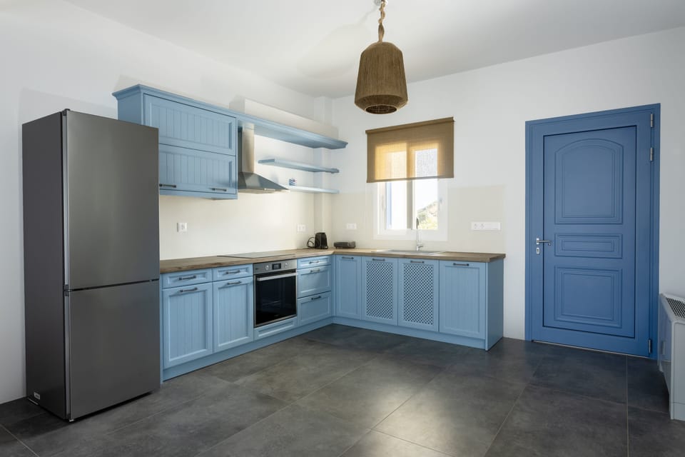 Duplex, 2 Bedrooms, Sea View | Private kitchen | Full-size fridge, oven, stovetop, espresso maker