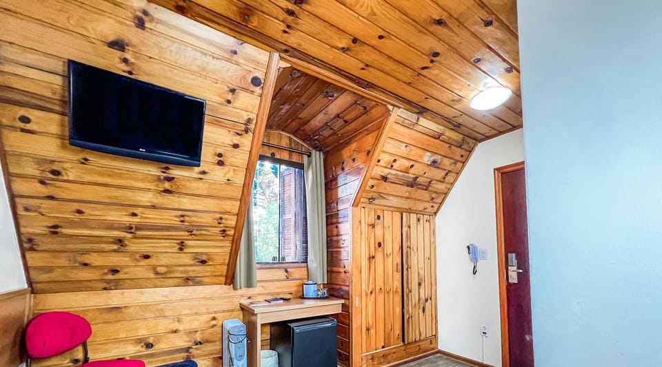 Standard Triple Room | Individually decorated, desk, free WiFi, bed sheets