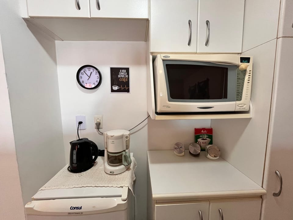 Family Studio, 1 Double Bed with Sofa bed, Ensuite, Bay View | Private kitchen | Coffee/tea maker, mini-fridge, microwave, stovetop
