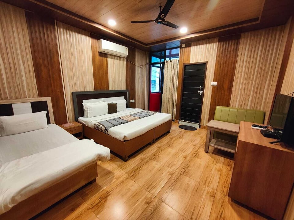 Family Room | Premium bedding, desk, blackout drapes, free WiFi