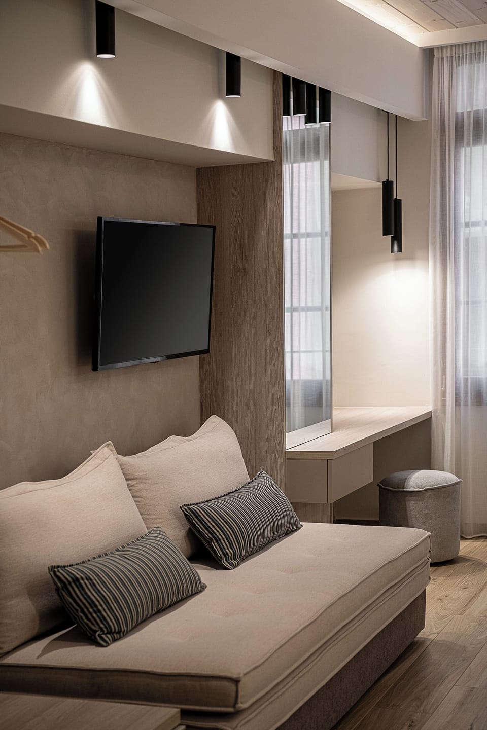 Standard Suite | In-room safe, blackout drapes, soundproofing, iron/ironing board