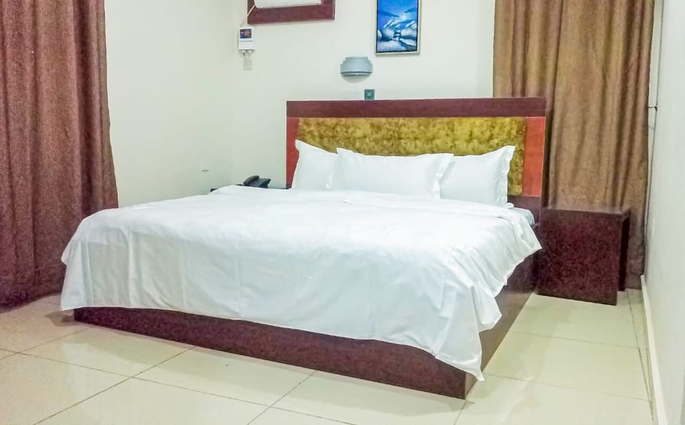 Standard Double Room | Desk, laptop workspace, WiFi (free), individually furnished