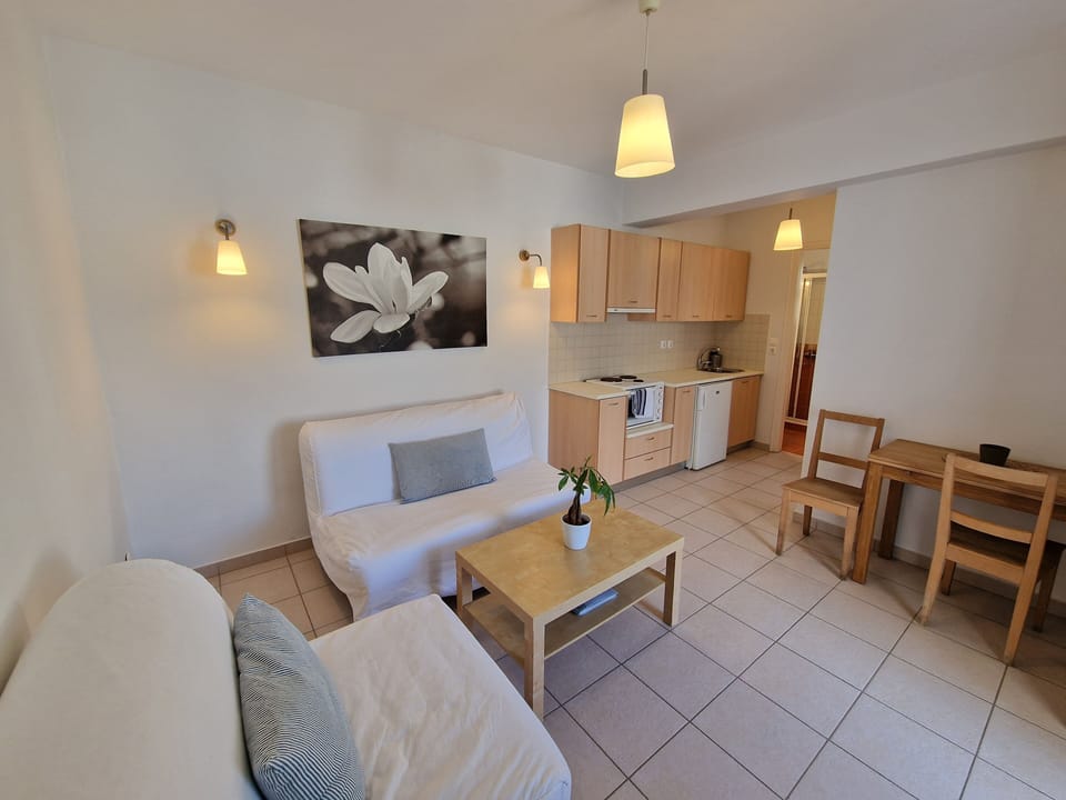 Comfort Apartment (Melissa) | Private kitchen | Electric kettle