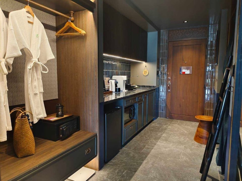 Deluxe Double Room, Mountain View, Corner | Room amenity