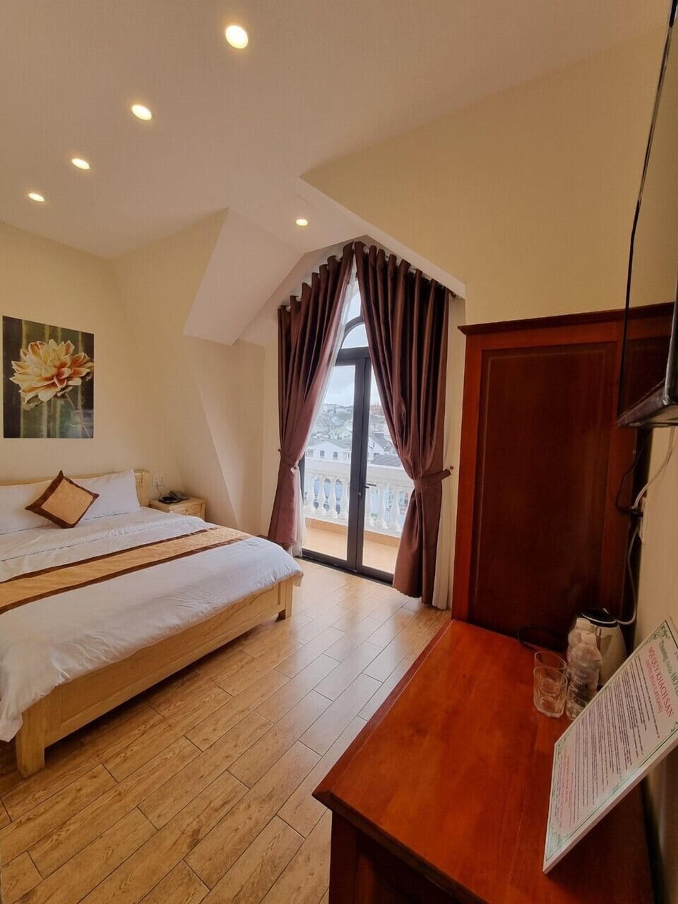 Family Shared Dormitory | In-room safe, blackout drapes, soundproofing, iron/ironing board