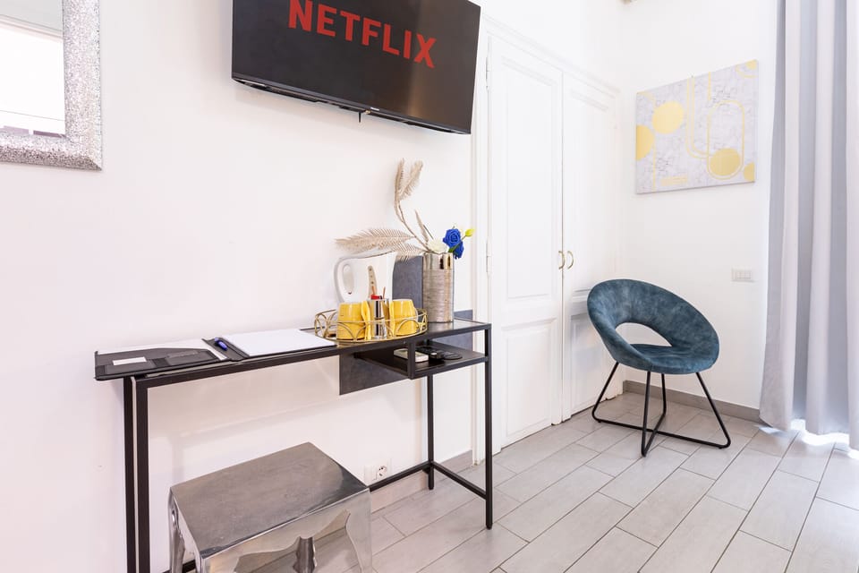 Standard Room | 1 bedroom, desk, soundproofing, iron/ironing board
