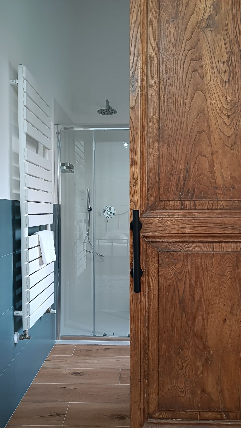 Double Room | Bathroom | Shower, hair dryer, bathrobes, bidet