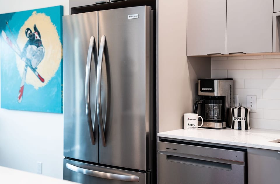 Condo | Private kitchen | Coffee/tea maker, full-size fridge, microwave, oven