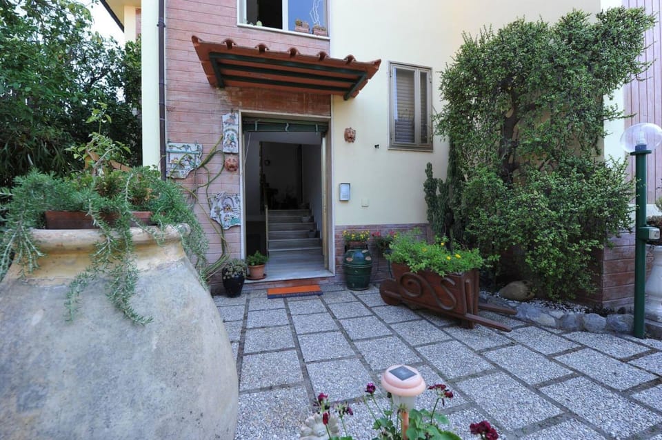 House | 1 bedroom