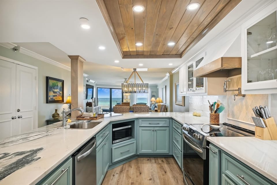Condo, 2 Bedrooms | Private kitchen | Coffee/tea maker, fridge, oven, toaster