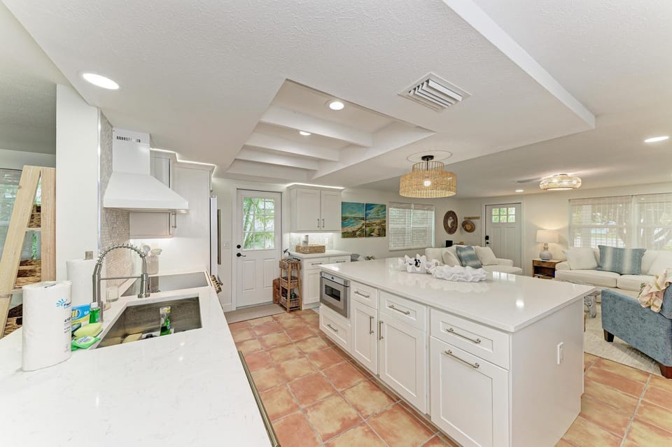 Townhome, 2 Bedrooms | Private kitchen | Coffee/tea maker, fridge, oven, toaster