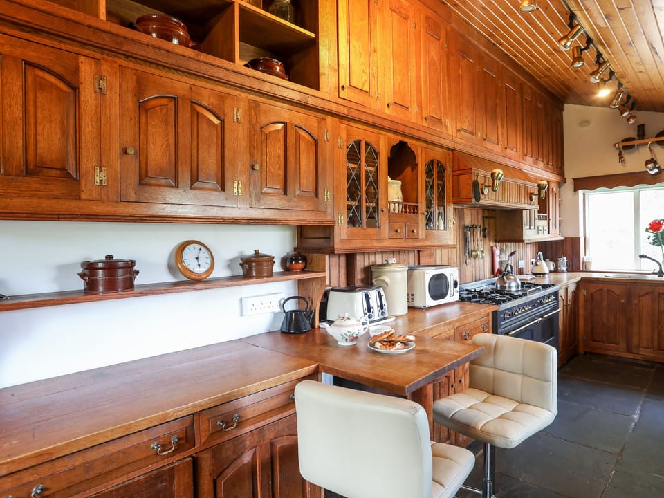 Fridge, dishwasher, electric kettle, toaster