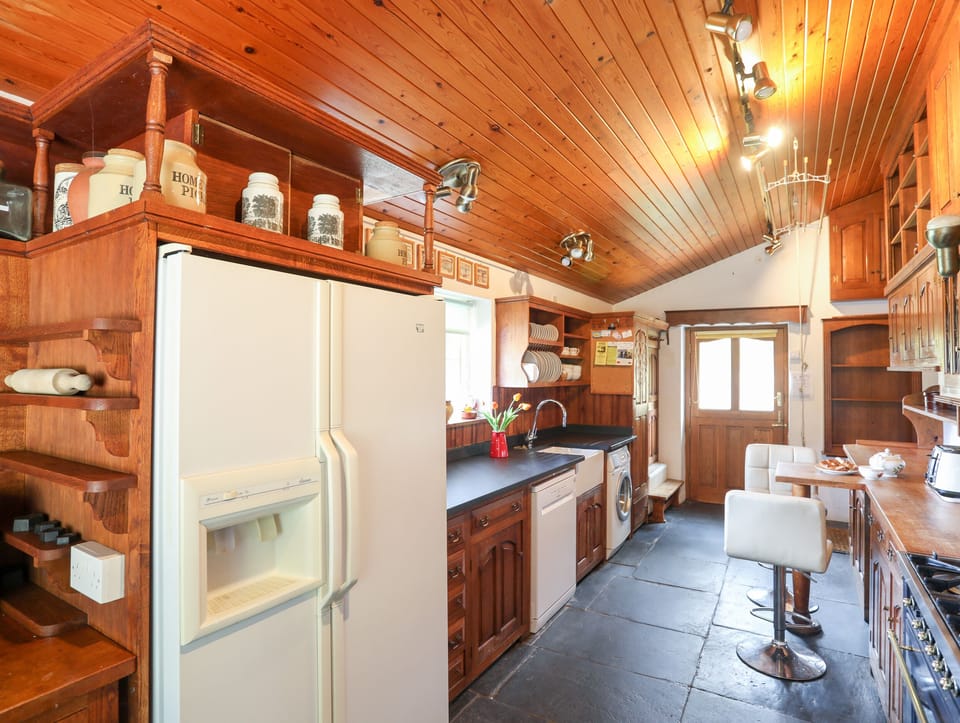 Fridge, dishwasher, electric kettle, toaster
