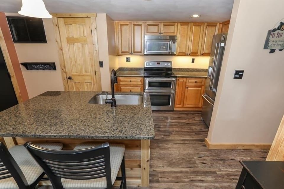 Condo, 2 Bedrooms | Private kitchen | Coffee/tea maker, fridge, oven, toaster