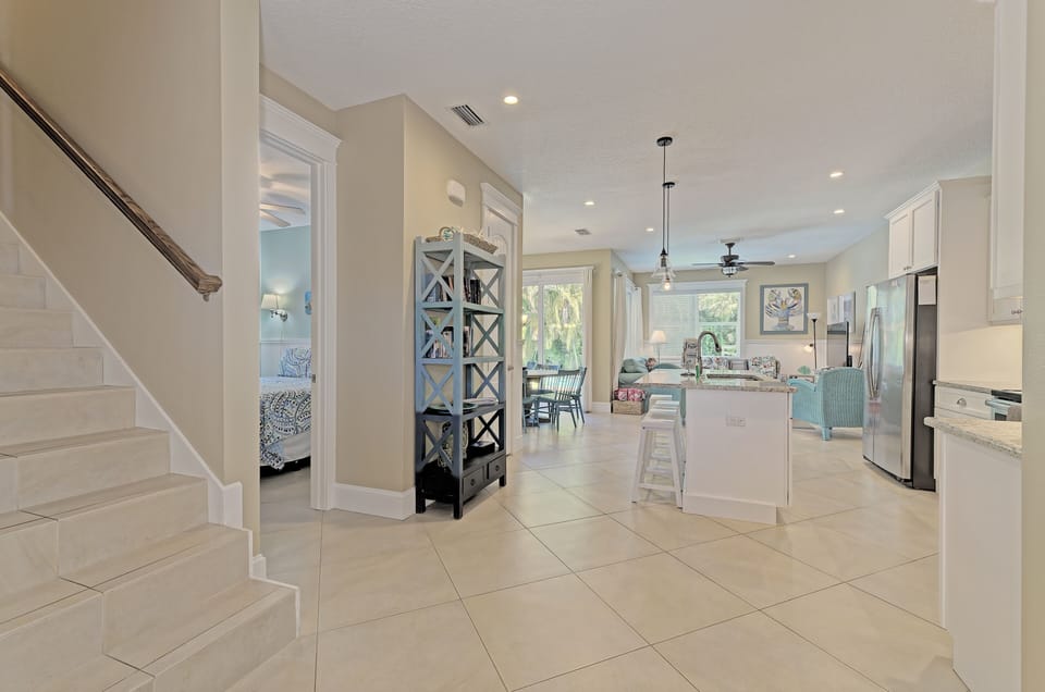Townhome, 5 Bedrooms | Interior