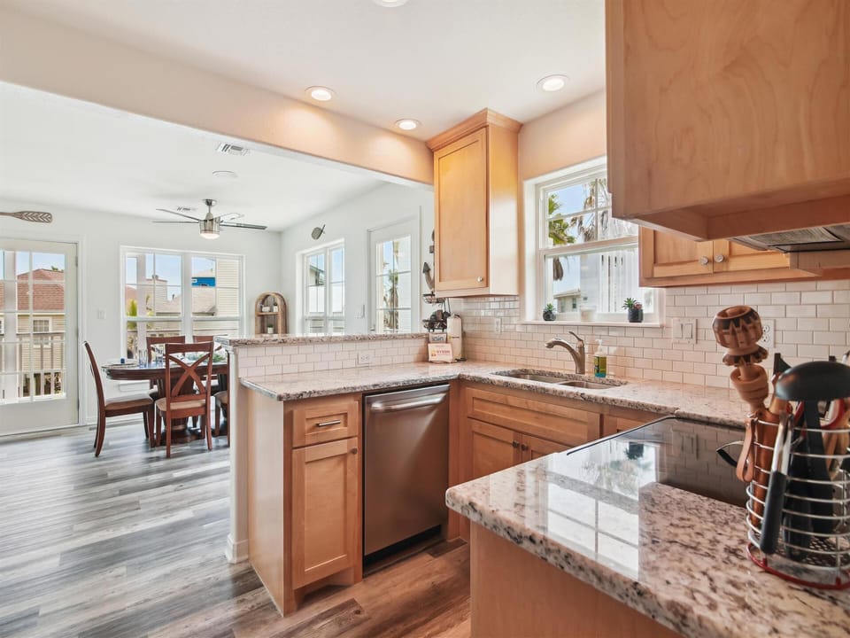 House (3 Bedrooms) | Property amenity