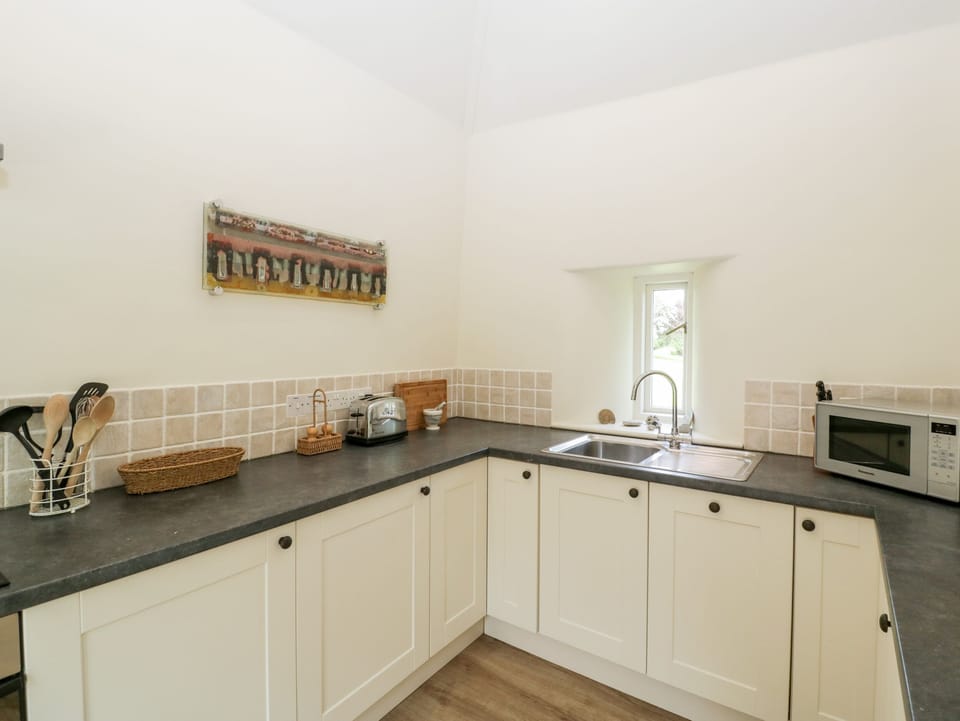 Fridge, dishwasher, electric kettle, toaster