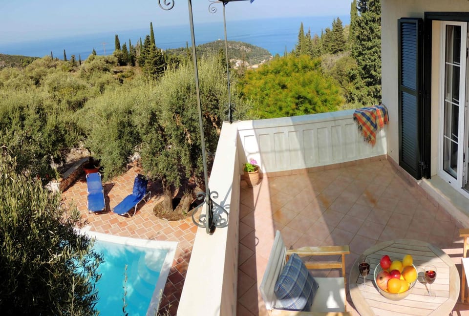 House, Smoking | 2 bedrooms, Internet