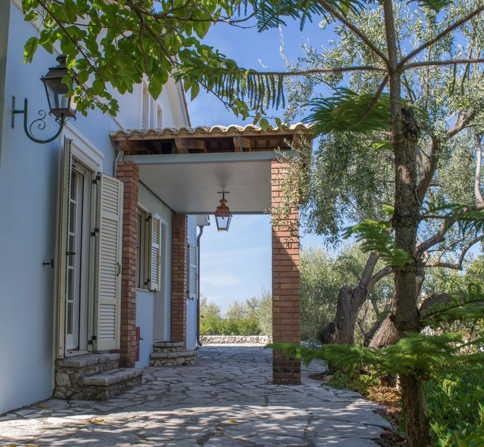 House, Smoking | 2 bedrooms, Internet