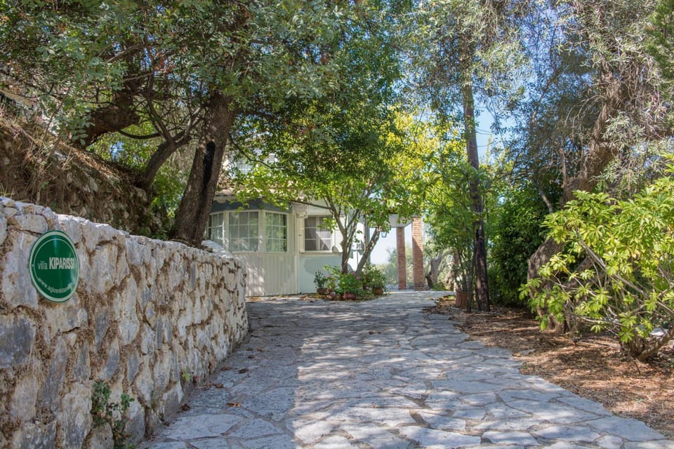 House, Smoking | 2 bedrooms, Internet