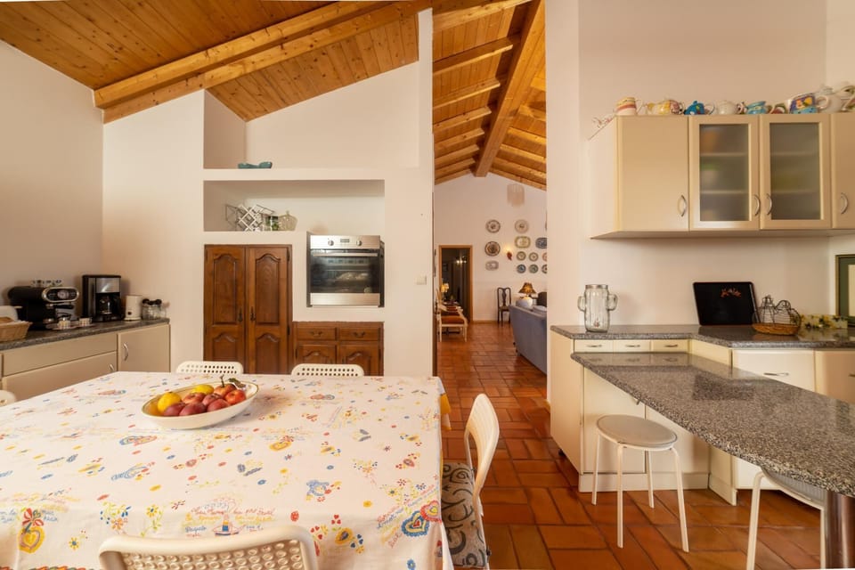 House | 6 bedrooms