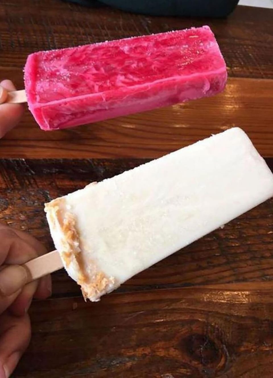 House | 3 bedrooms, desk