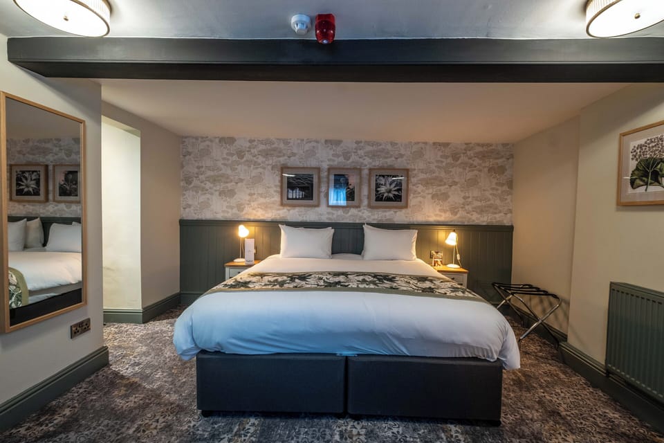 Desk, blackout drapes, iron/ironing board, free WiFi