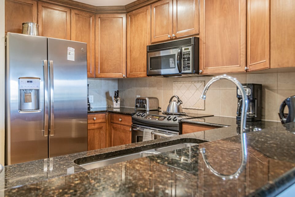 Elite Condo | Private kitchen