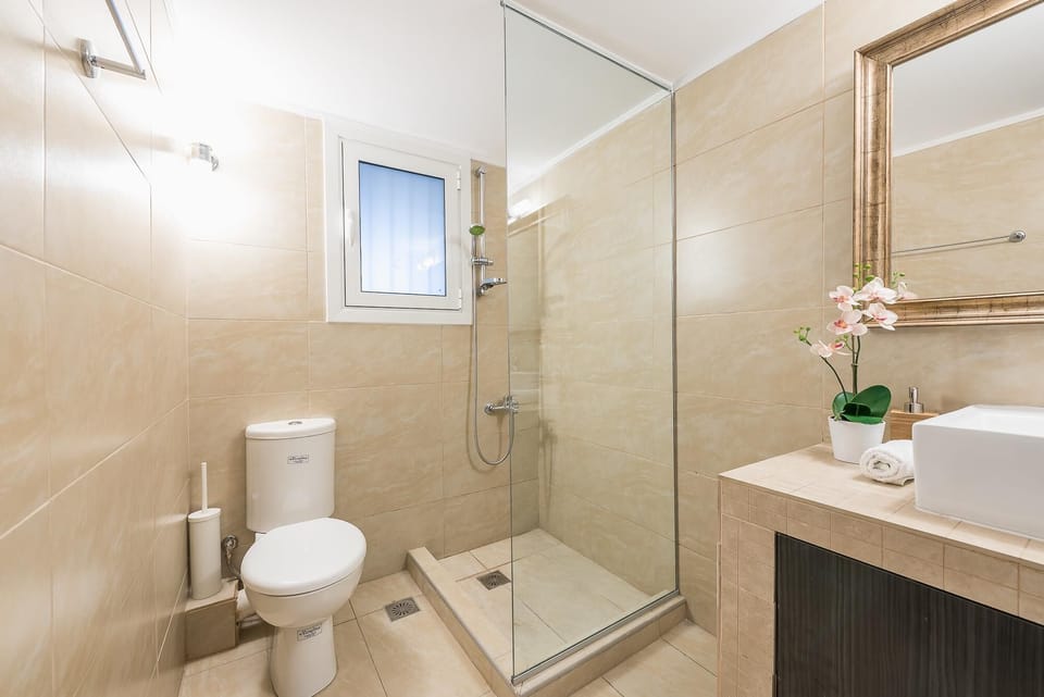 New Relaxed Central Apartment Walk Everywhere Apartment in Athens