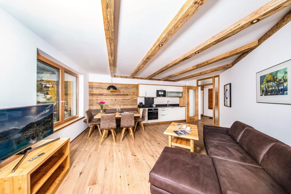 House | 2 bedrooms, desk, soundproofing