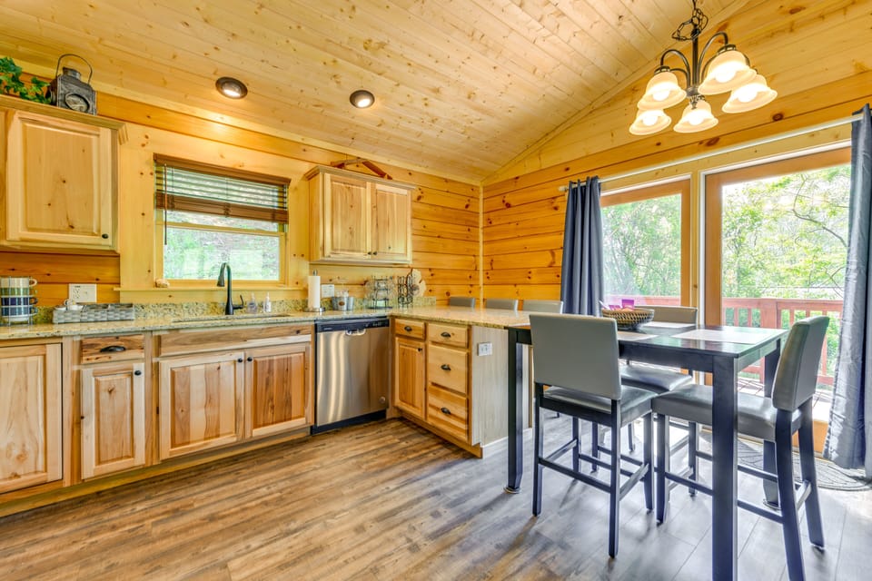 House (2 Bedrooms) | Interior