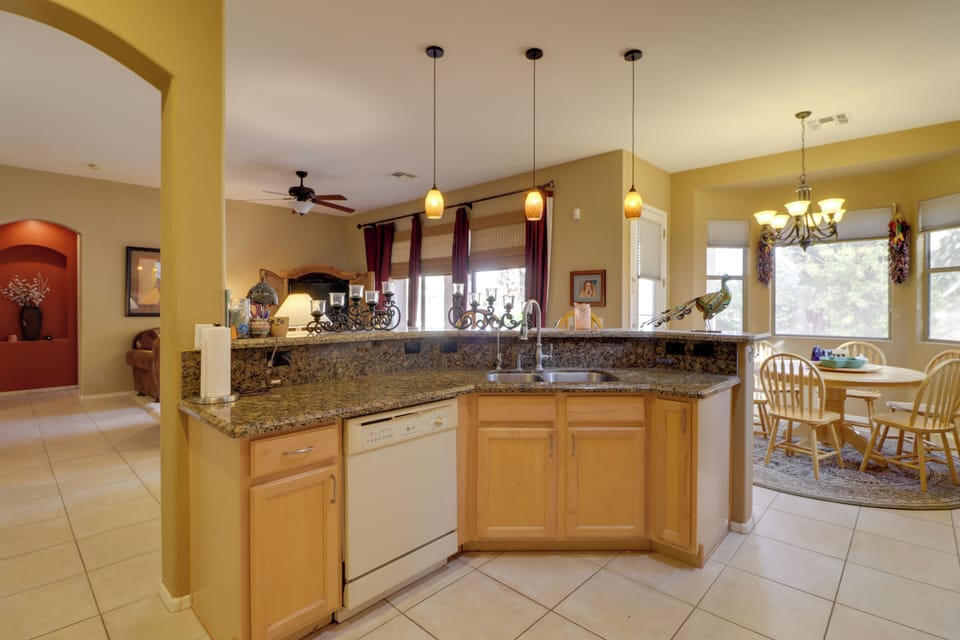 House (4 Bedrooms) | Interior