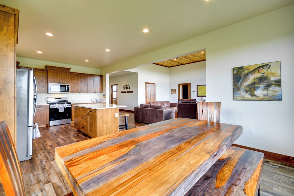 House (4 Bedrooms) | Interior