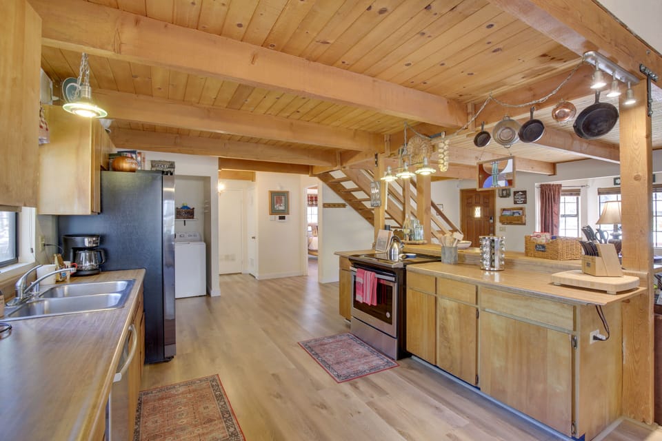 House (3 Bedrooms) | Interior