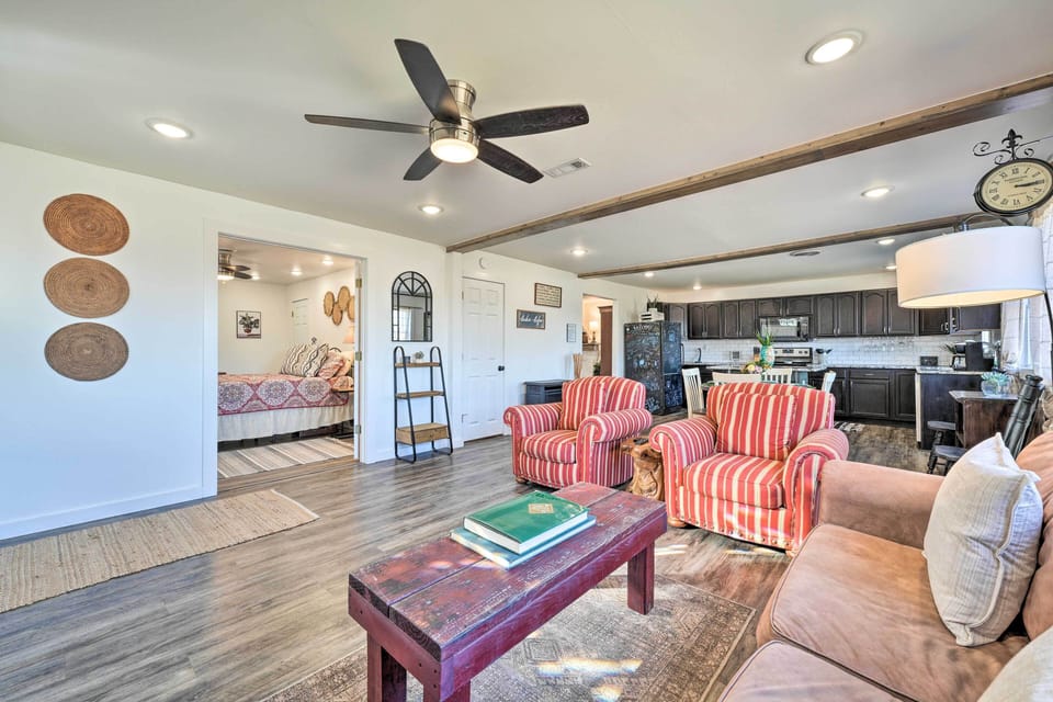 House (2 Bedrooms) | Interior