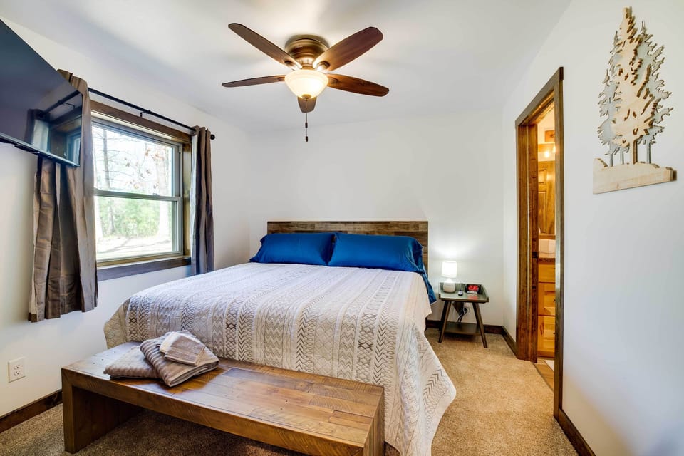 House (3 Bedrooms) | Interior