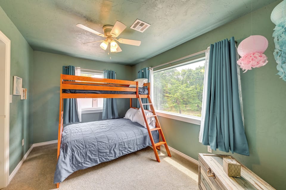 House (Multiple Bedrooms) | Interior