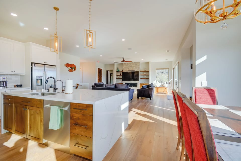 House (4 Bedrooms) | Interior